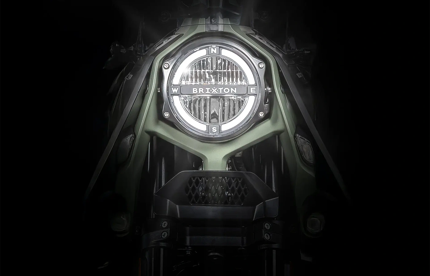 BRIXTON MOTORCYCLES Crossfire 500STORR LEDヘッドライド 輸入発売元MOTORISTS