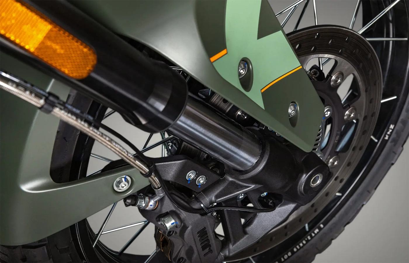 RIXTON MOTORCYCLES Crossfire 500STORR 道を選ばないサスペンション 輸入発売元MOTORISTS